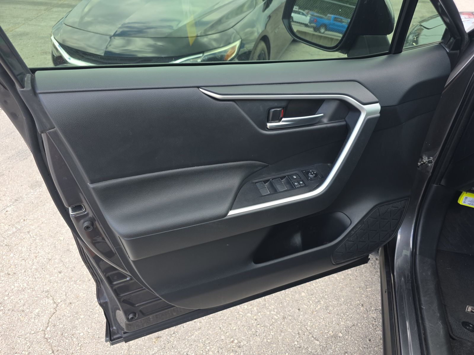 2024 Toyota RAV4 Hybrid SE AWD