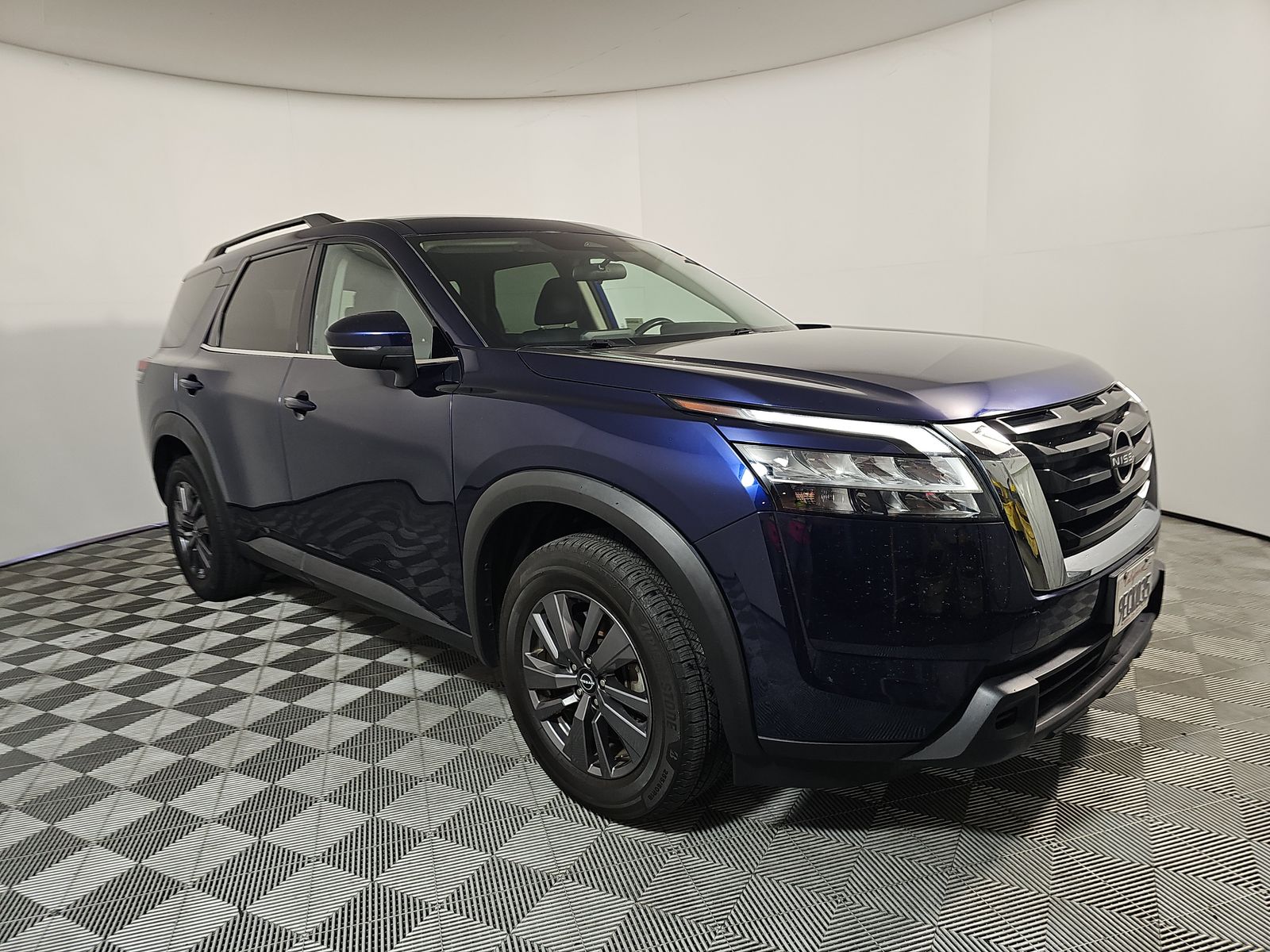2022 Nissan Pathfinder SV FWD