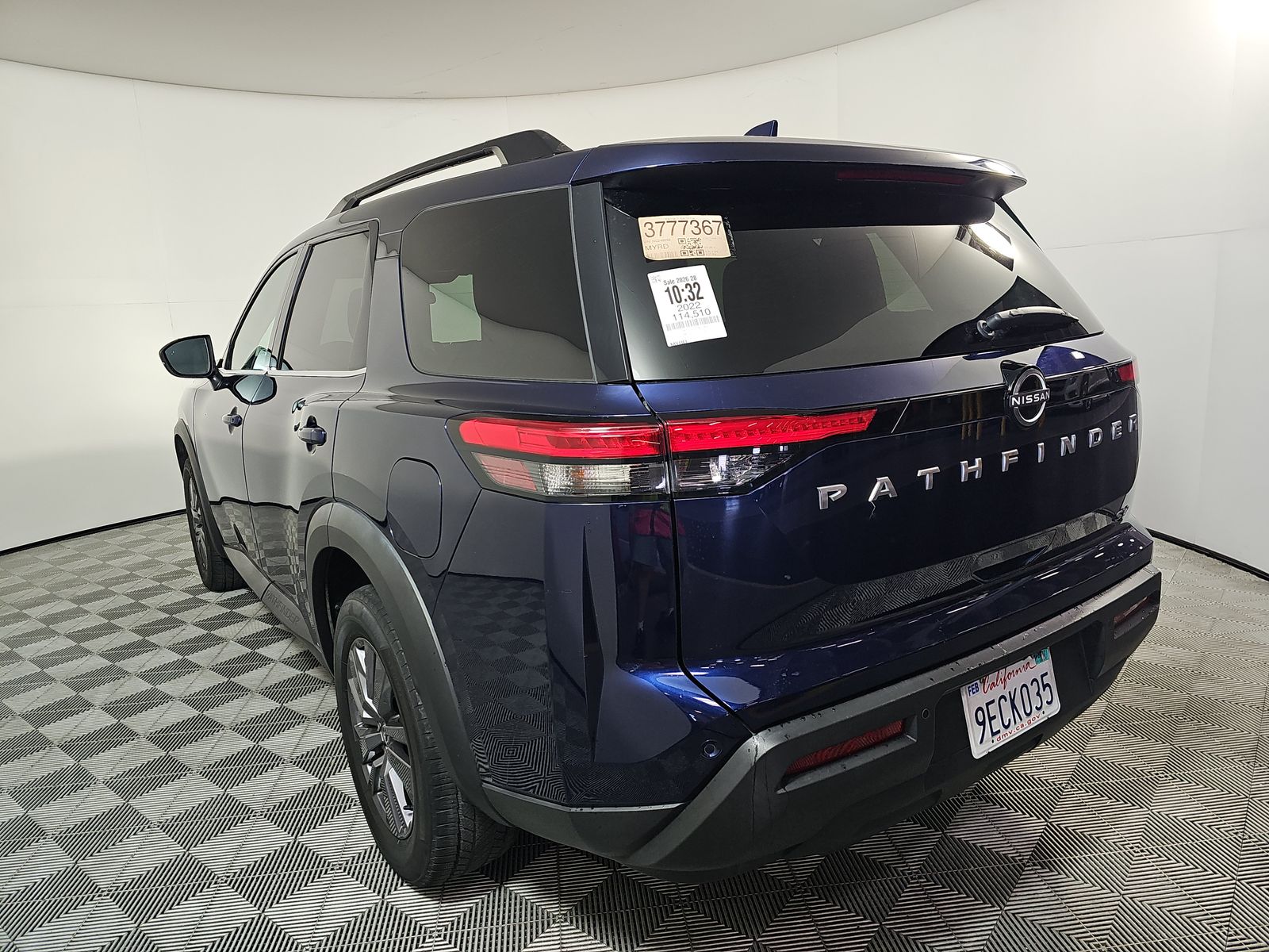 2022 Nissan Pathfinder SV FWD