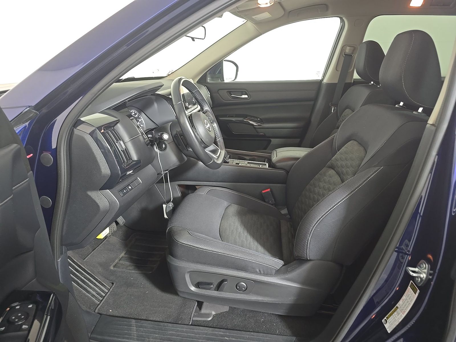 2022 Nissan Pathfinder SV FWD