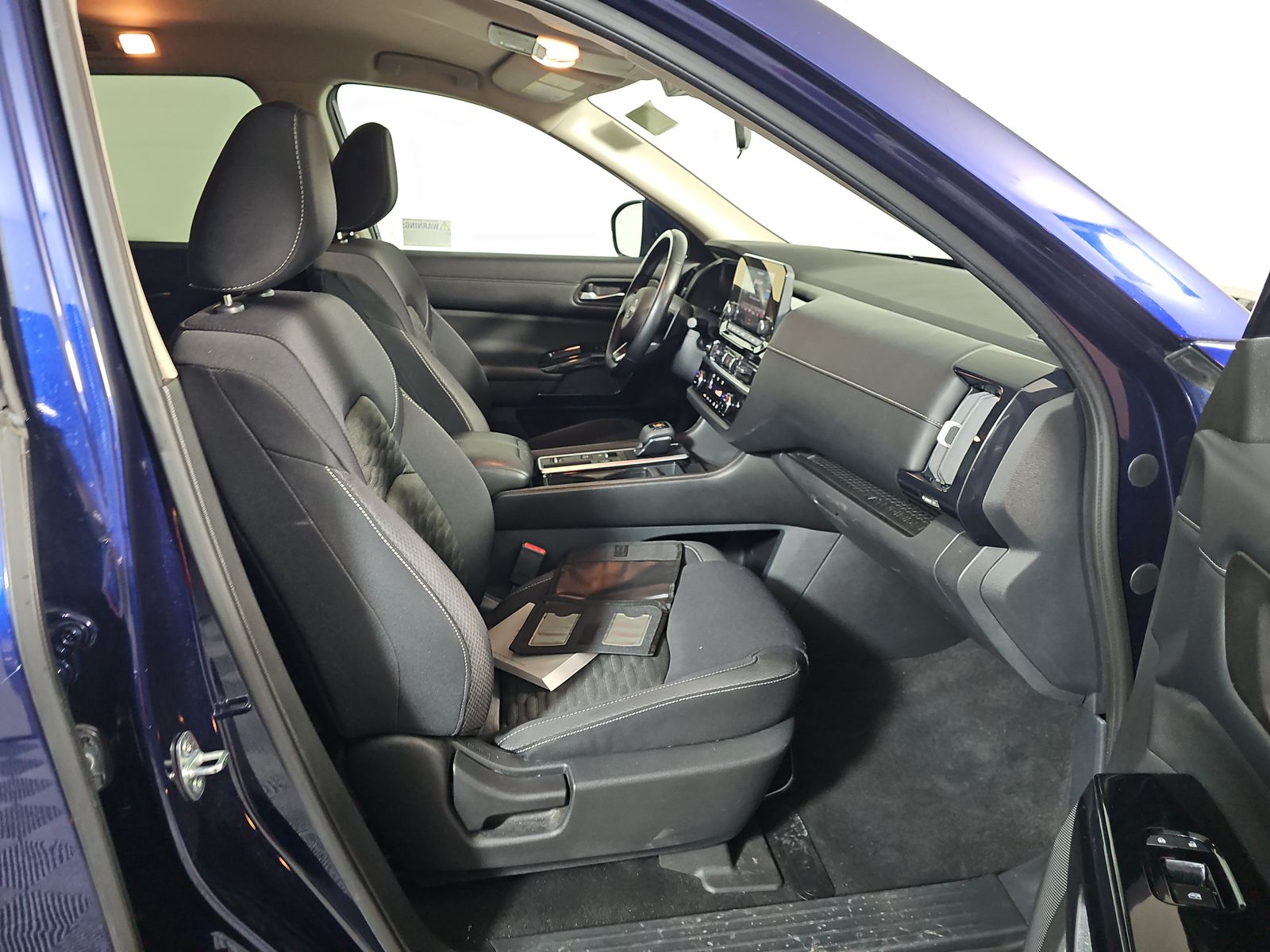 2022 Nissan Pathfinder SV FWD