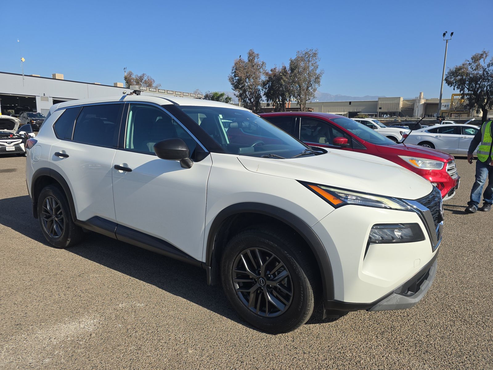 2022 Nissan Rogue S FWD