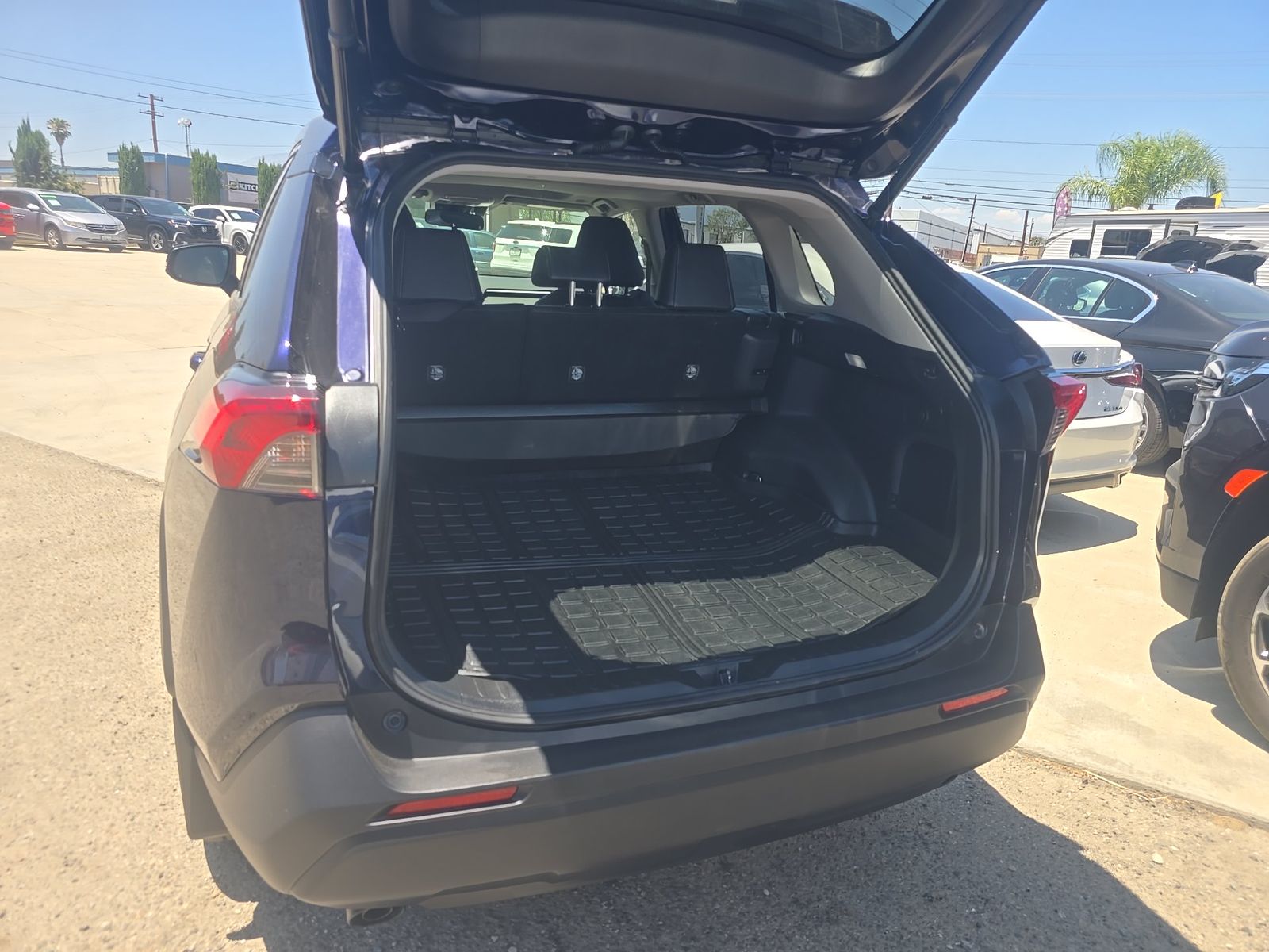 2023 Toyota RAV4 Hybrid XLE Premium AWD
