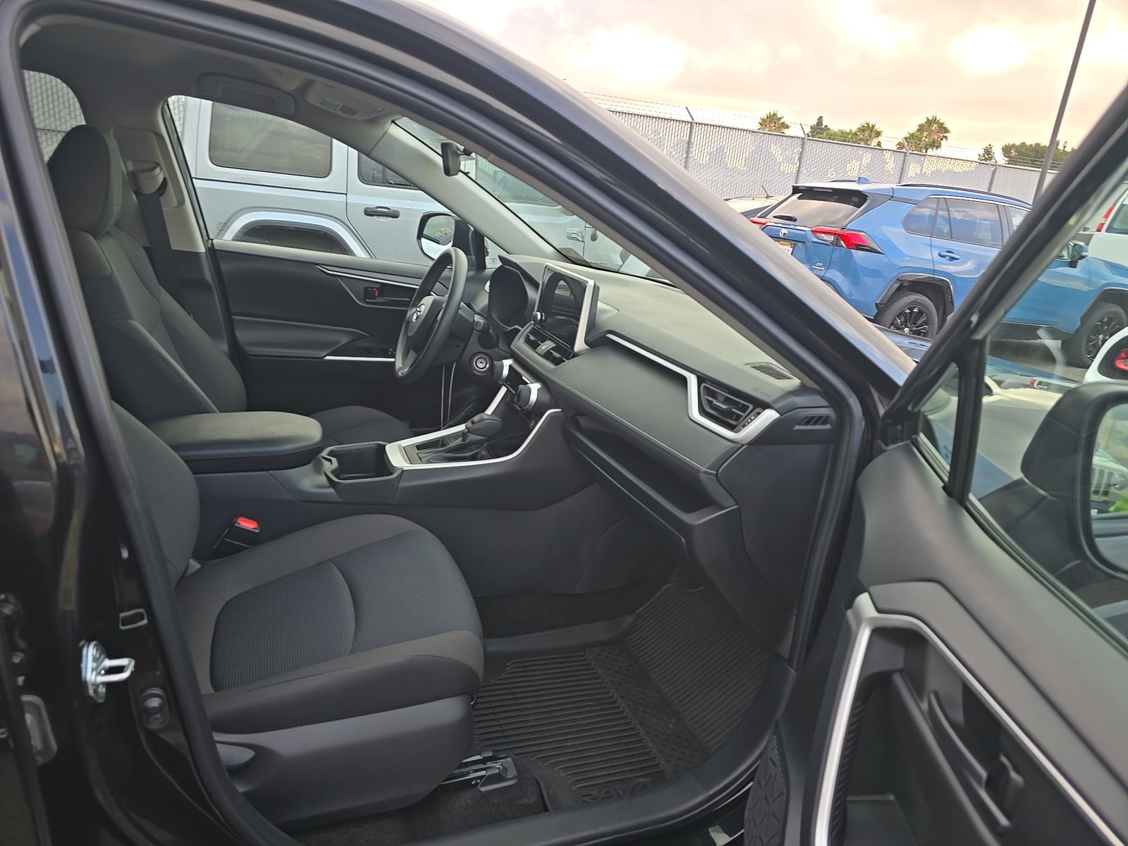 2024 Toyota RAV4 LE FWD