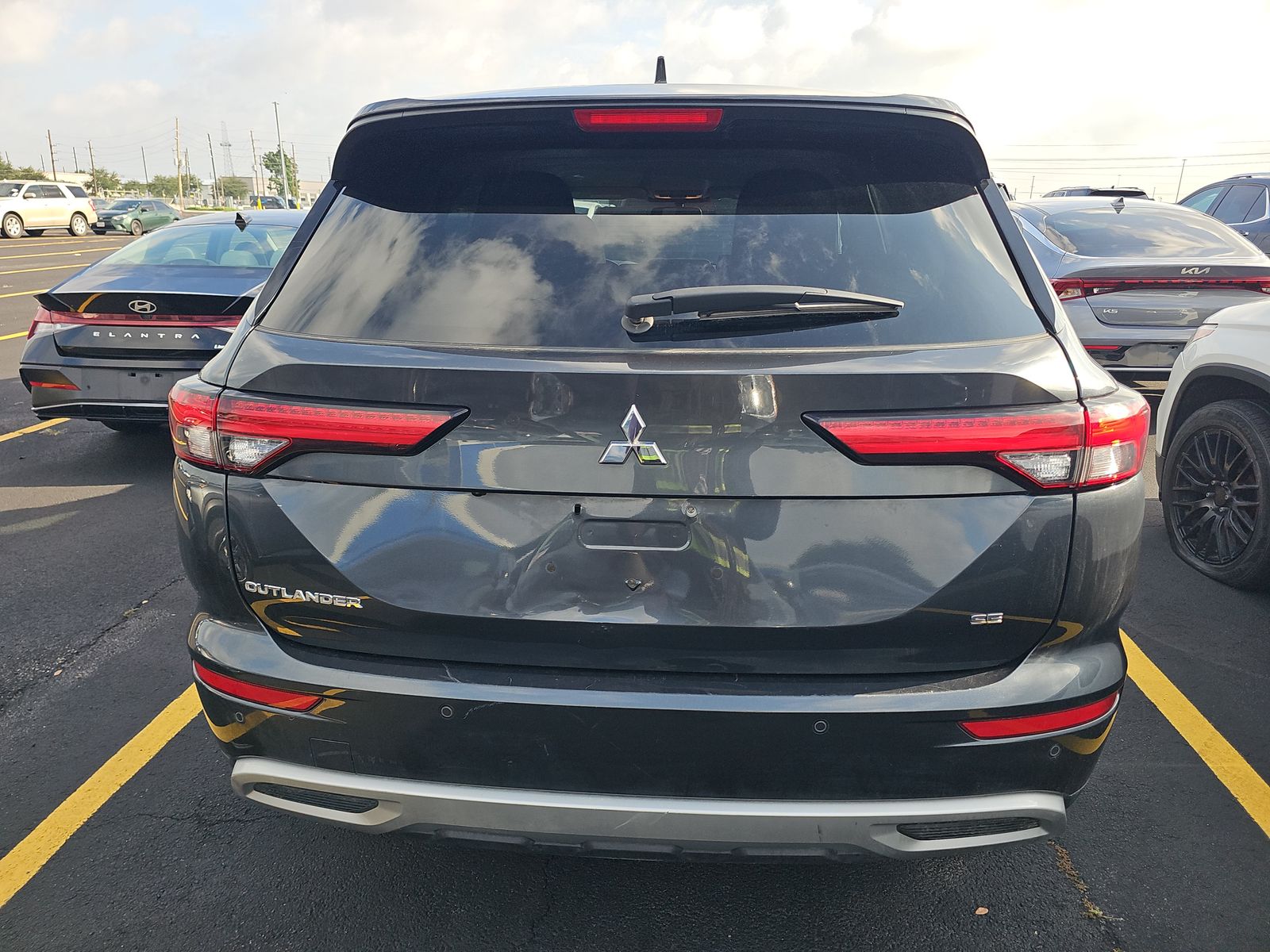 2024 Mitsubishi Outlander SE FWD