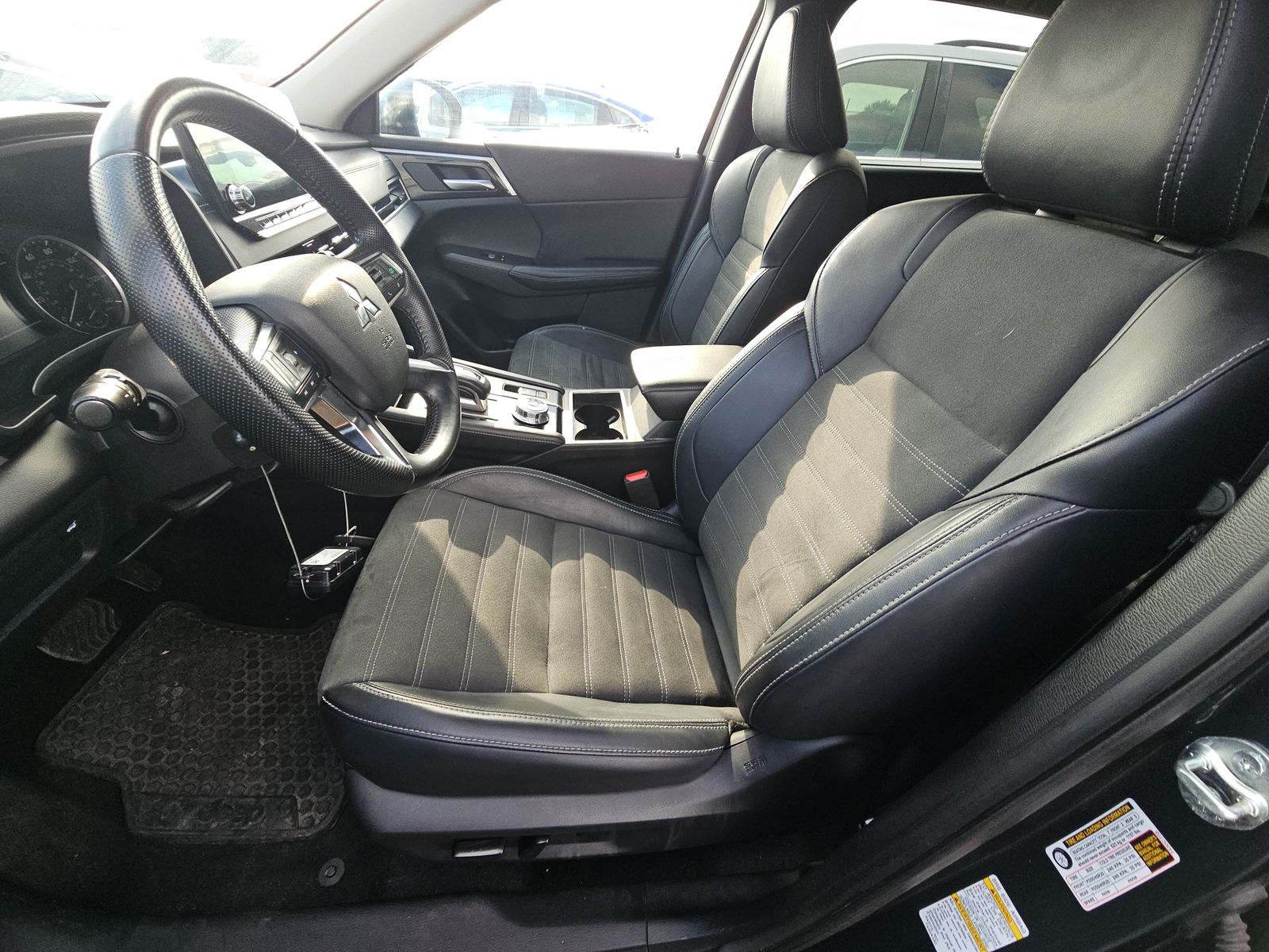 2024 Mitsubishi Outlander SE FWD
