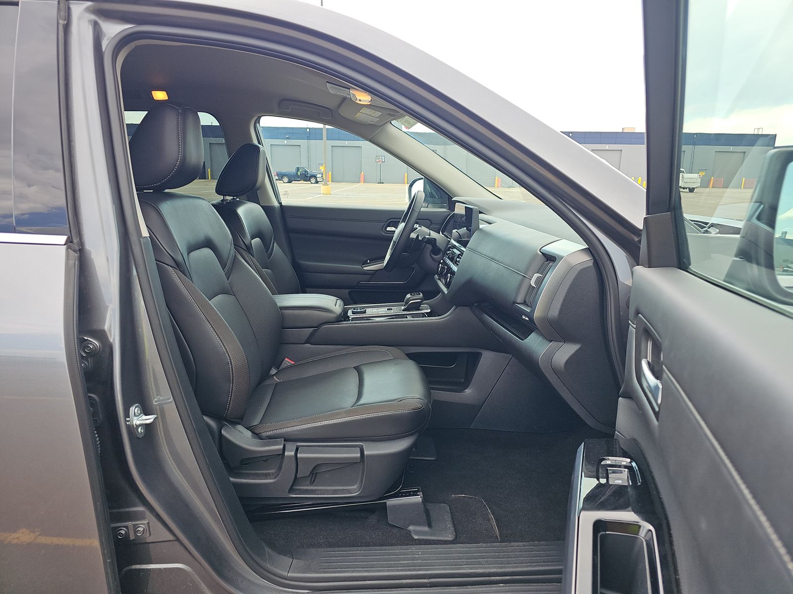 2026 Nissan Pathfinder SL AWD
