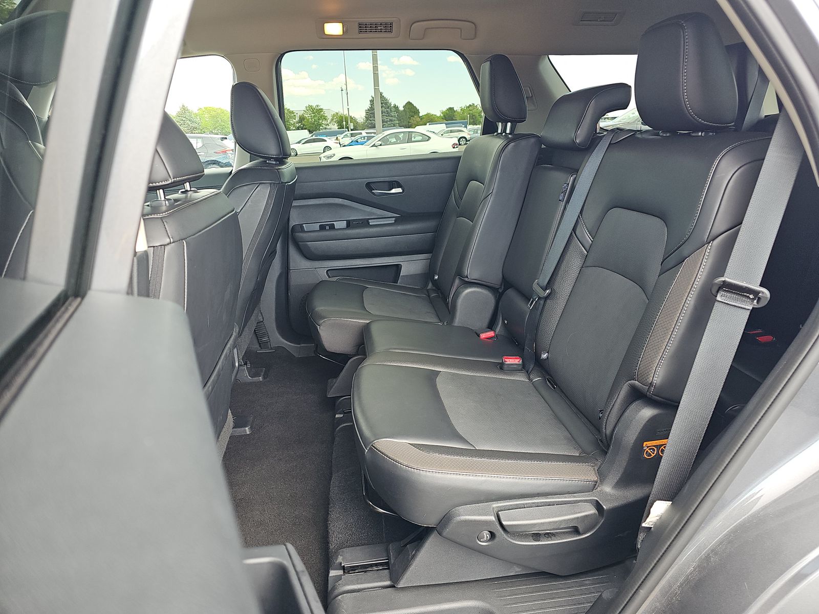 2026 Nissan Pathfinder SL AWD