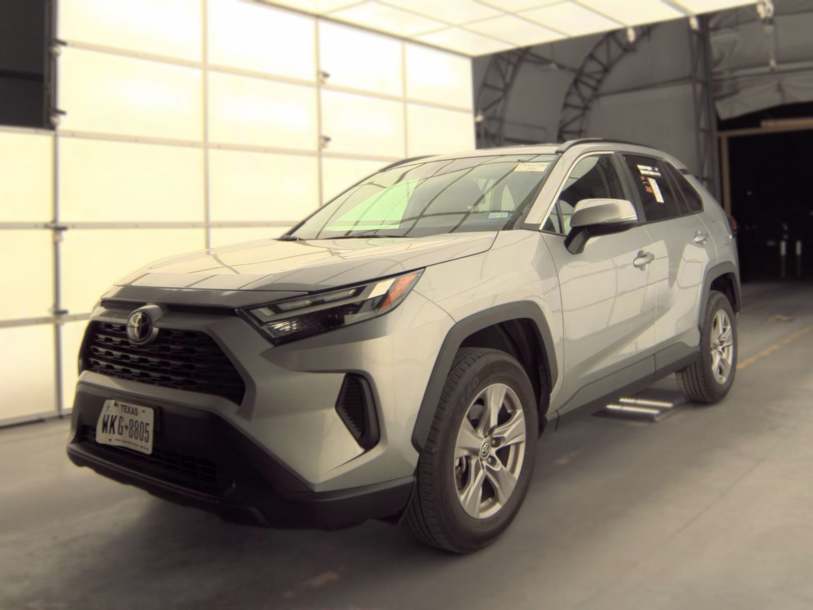 2025 Toyota RAV4 XLE FWD