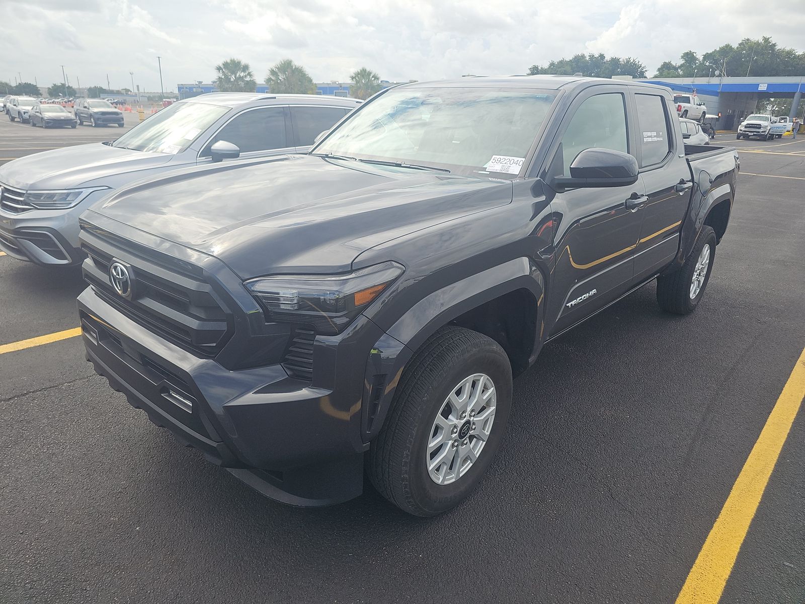 2024 Toyota Tacoma SR5 AWD
