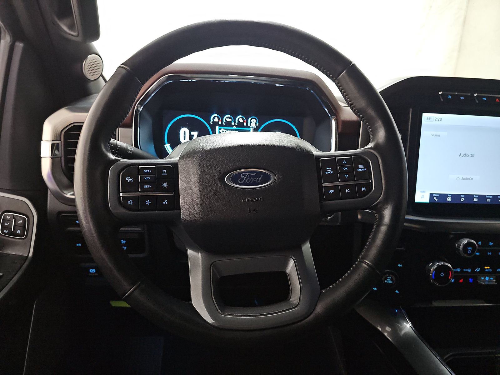2023 Ford F-150 Lariat AWD