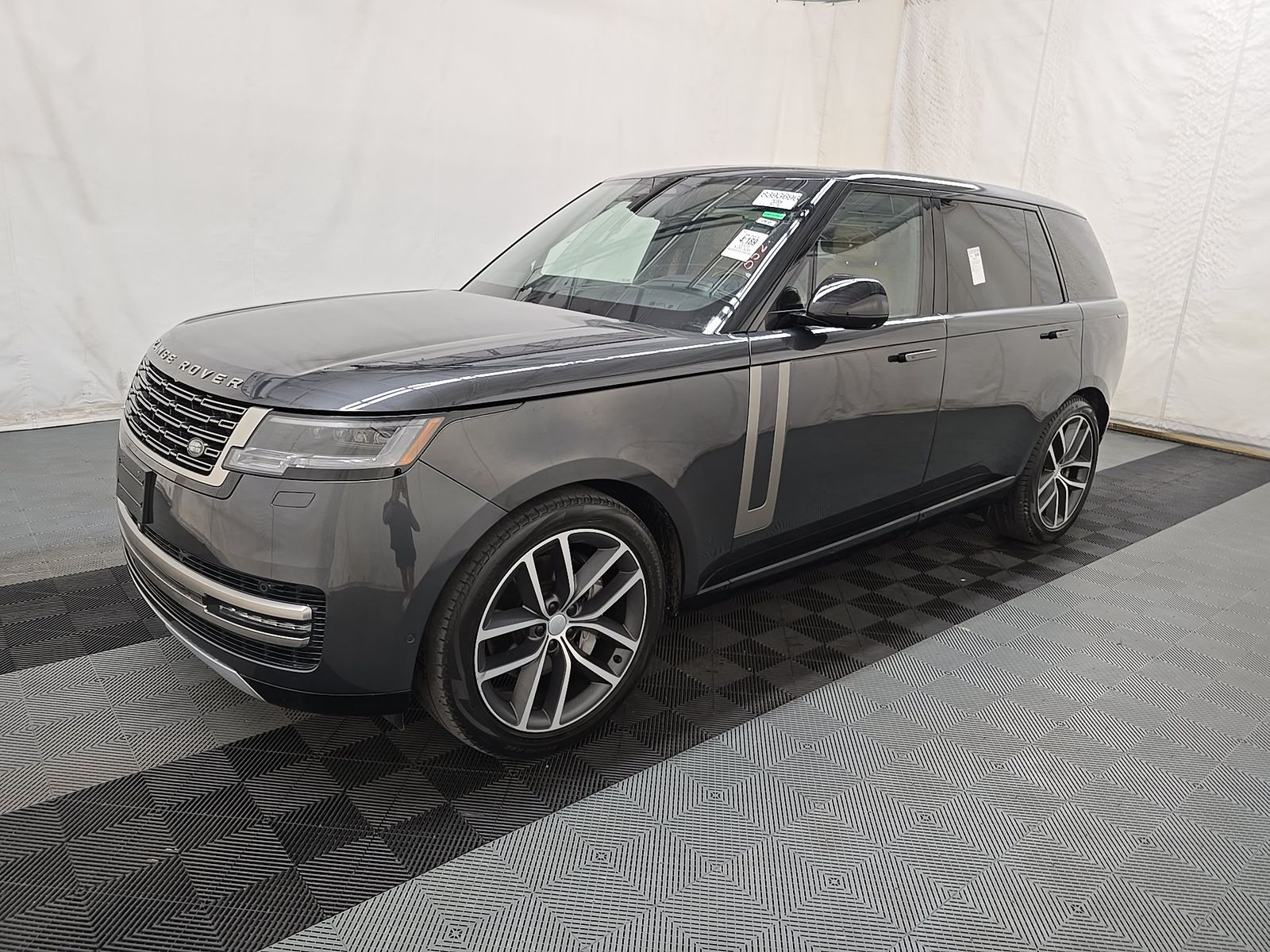 2024 Land Rover Range Rover SE LWB AWD
