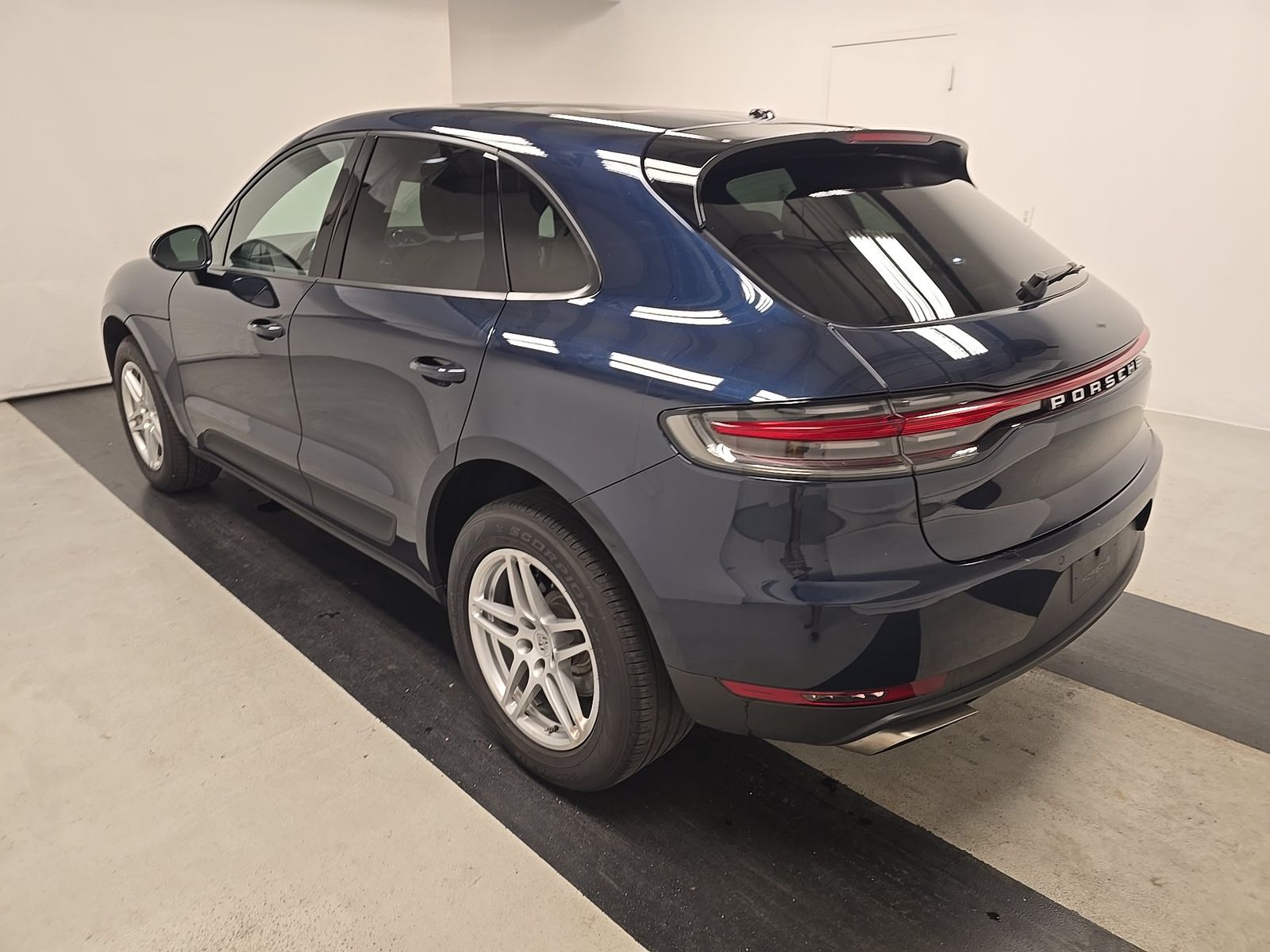 2019 Porsche Macan Base AWD