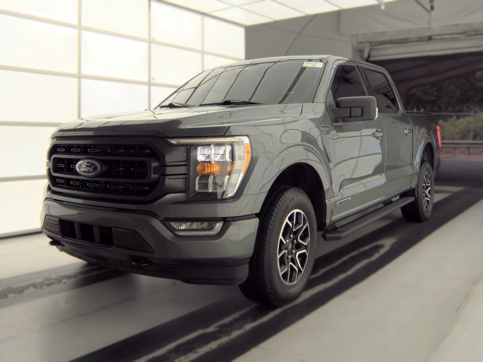 2023 Ford F-150 Hybrid XLT AWD