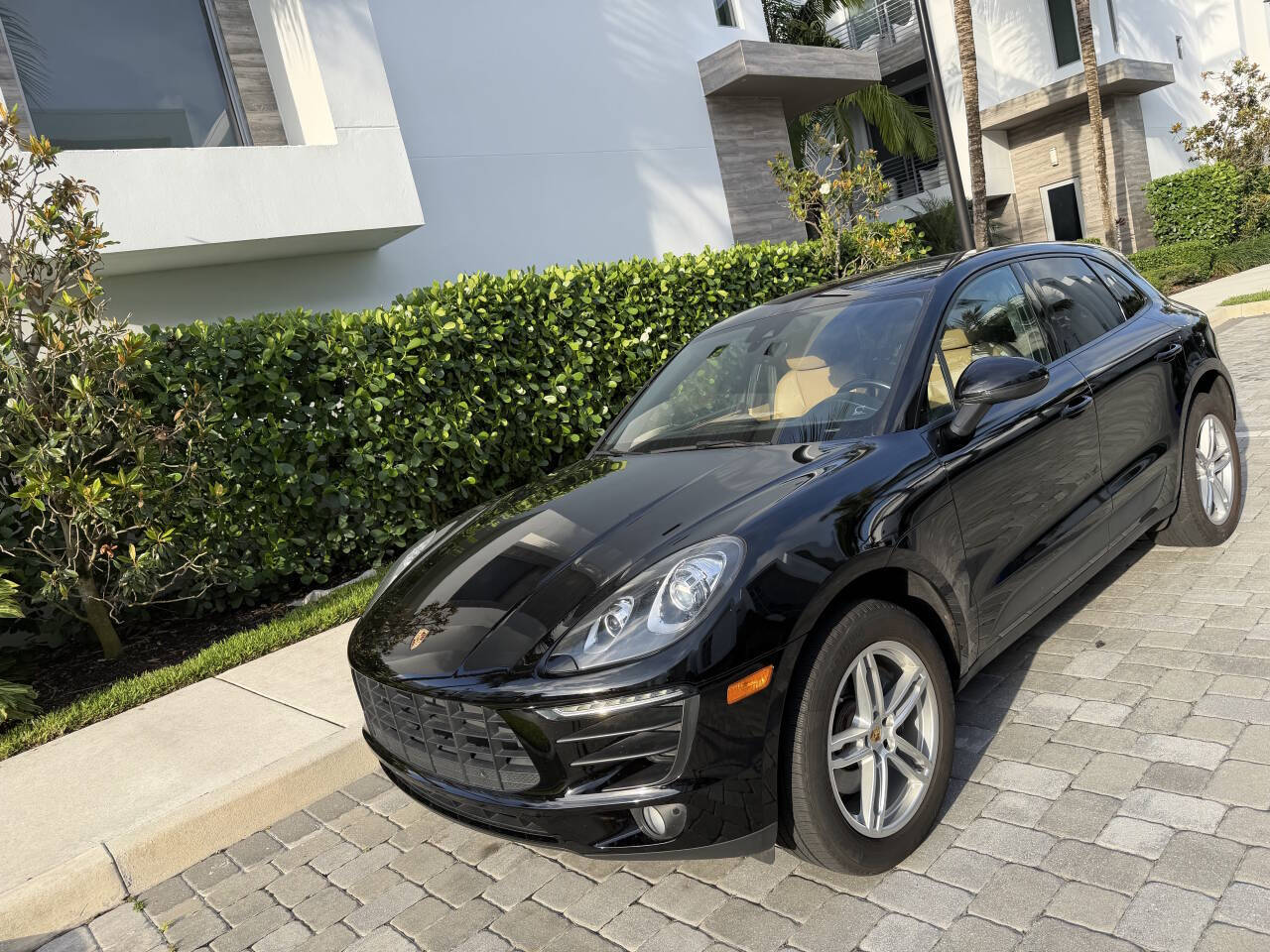 2017 Porsche Macan Base AWD