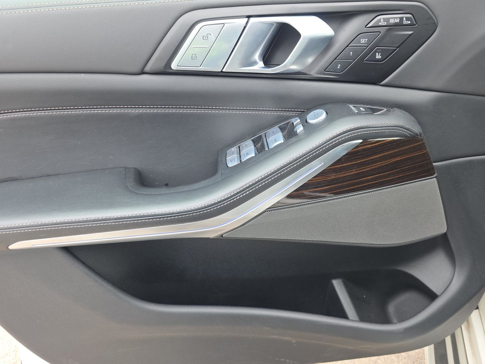 2026 BMW X7 xDrive40i AWD