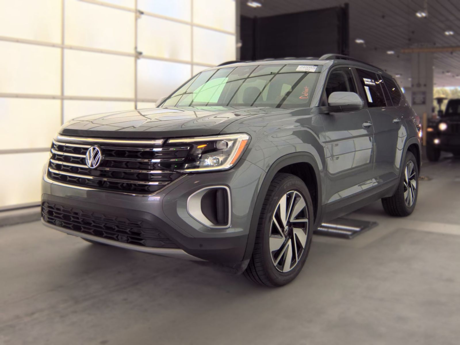 2025 Volkswagen Atlas 2.0T SE FWD