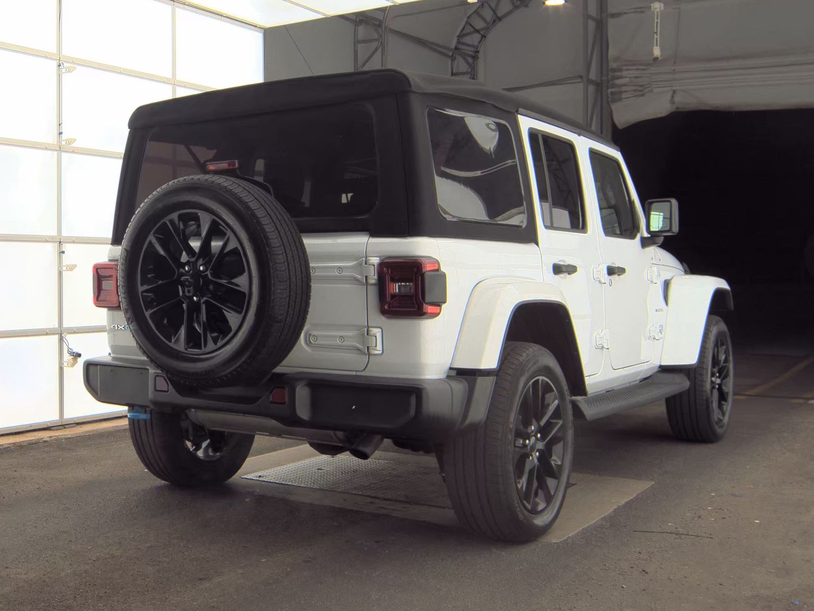 2024 Jeep Wrangler 4xe Sahara AWD
