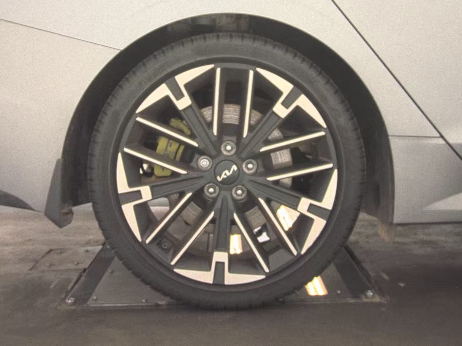 2025 Kia K5 GT FWD