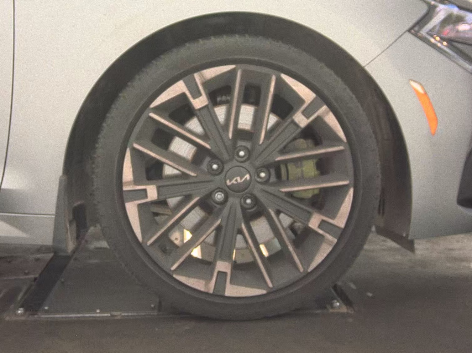 2025 Kia K5 GT FWD