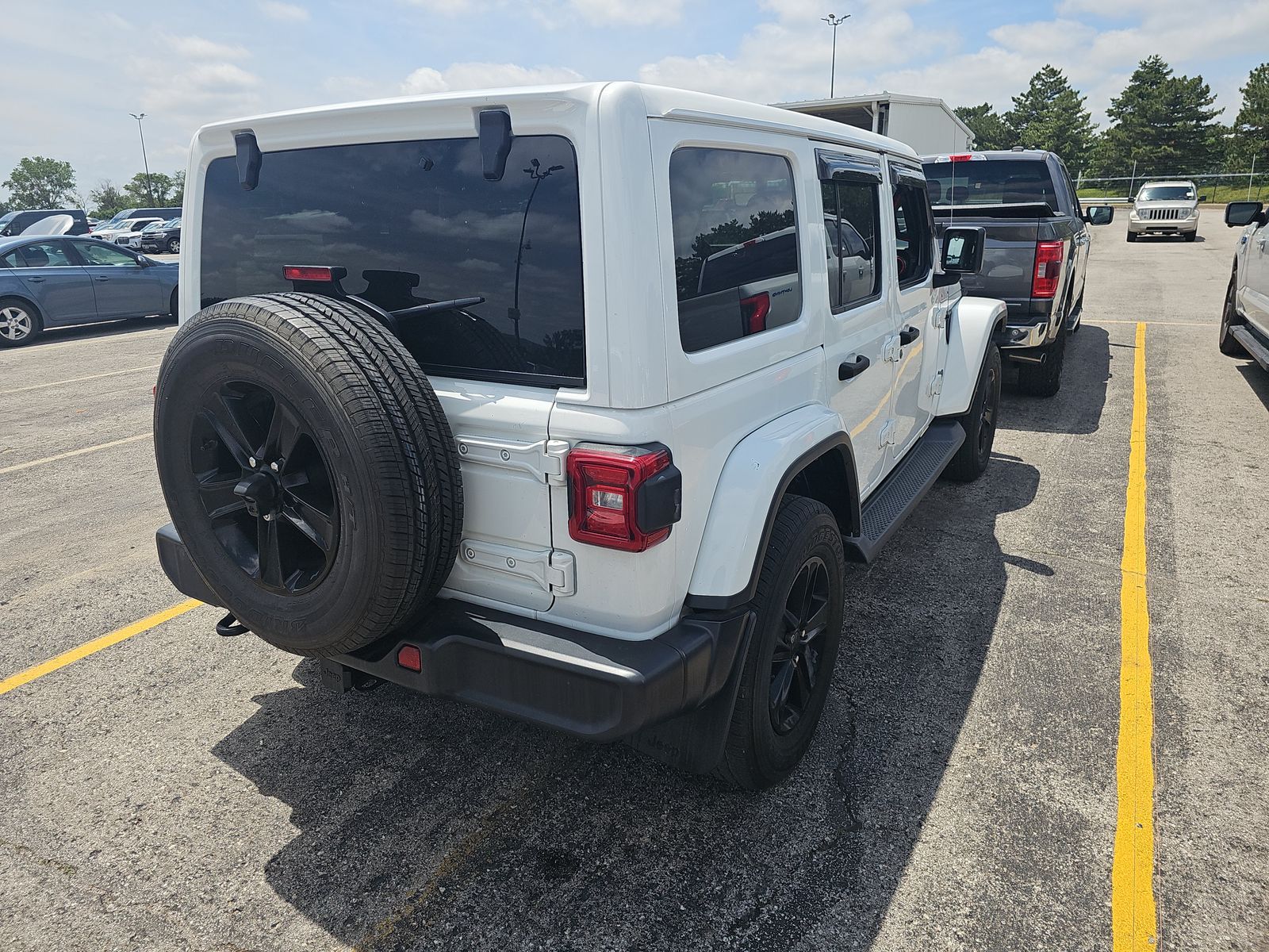 2020 Jeep Wrangler Unlimited Sahara Altitude Edition AWD