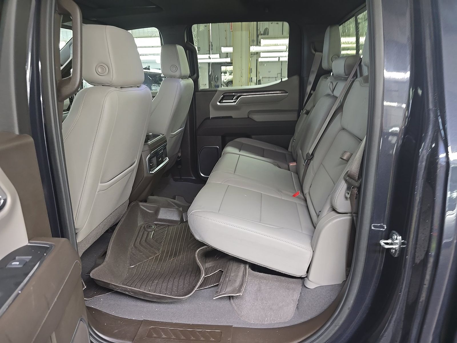 2024 Chevrolet Silverado 1500 LTZ AWD