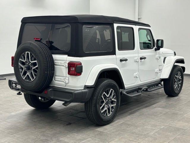 2024 Jeep Wrangler Sahara AWD
