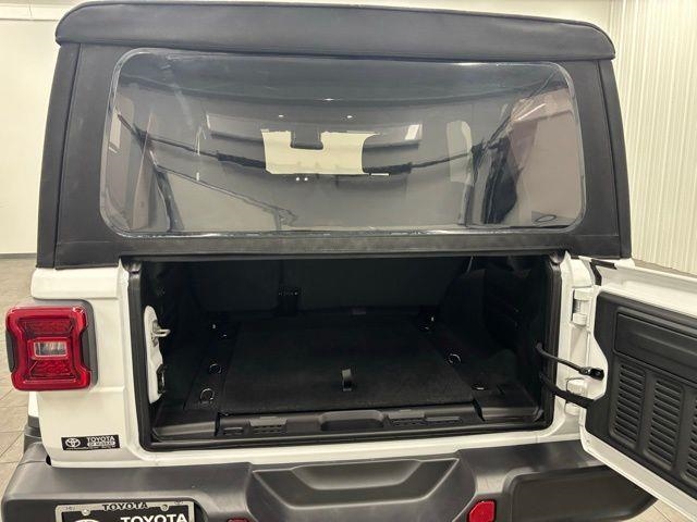 2024 Jeep Wrangler Sahara AWD