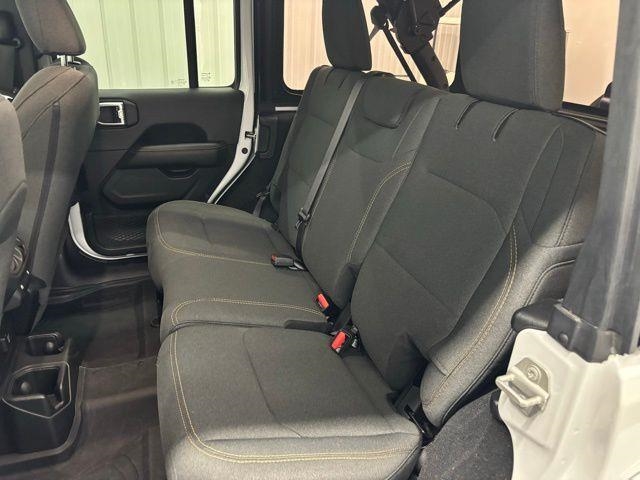 2024 Jeep Wrangler Sahara AWD