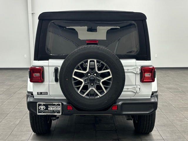 2024 Jeep Wrangler Sahara AWD
