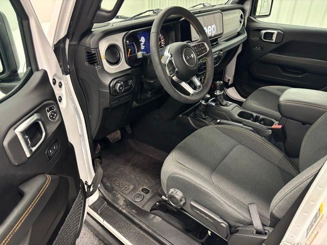 2024 Jeep Wrangler Sahara AWD