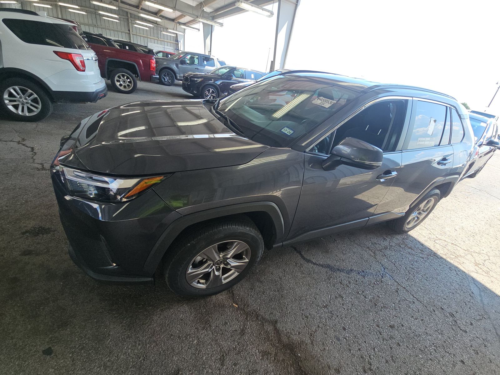 2025 Toyota RAV4 XLE FWD