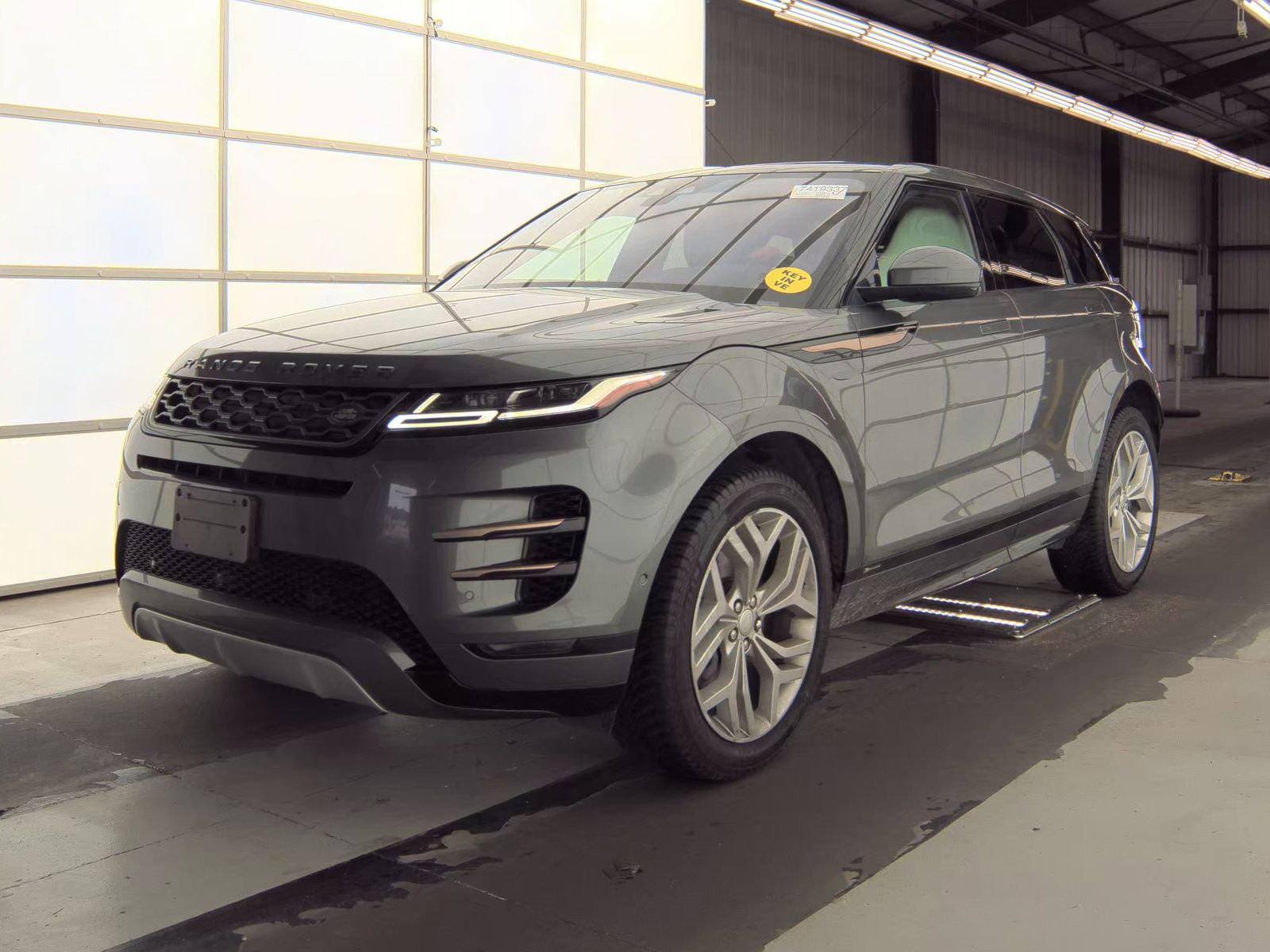 2020 Land Rover Range Rover Evoque R-Dynamic SE FWD
