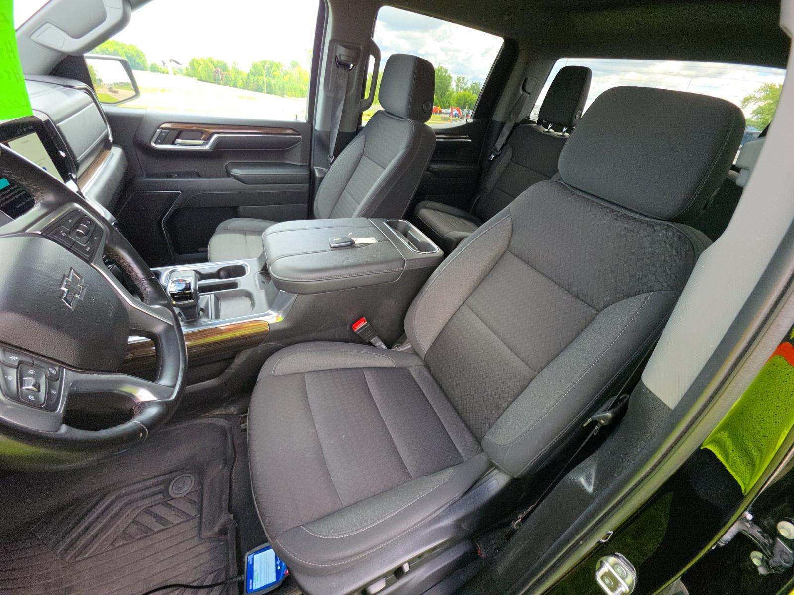 2024 Chevrolet Silverado 1500 RST AWD