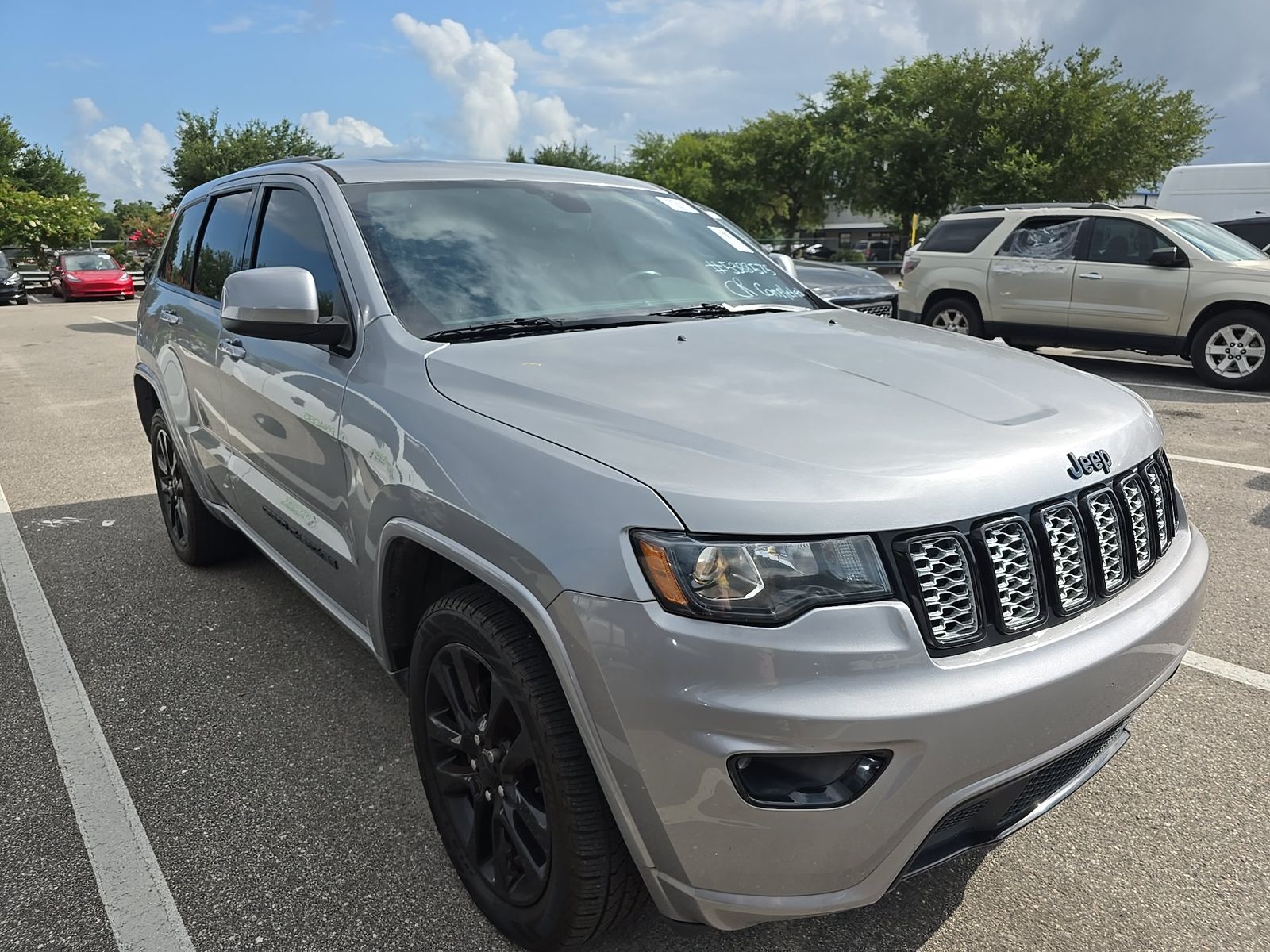 2019 Jeep Grand Cherokee Laredo Altitude Edition AWD