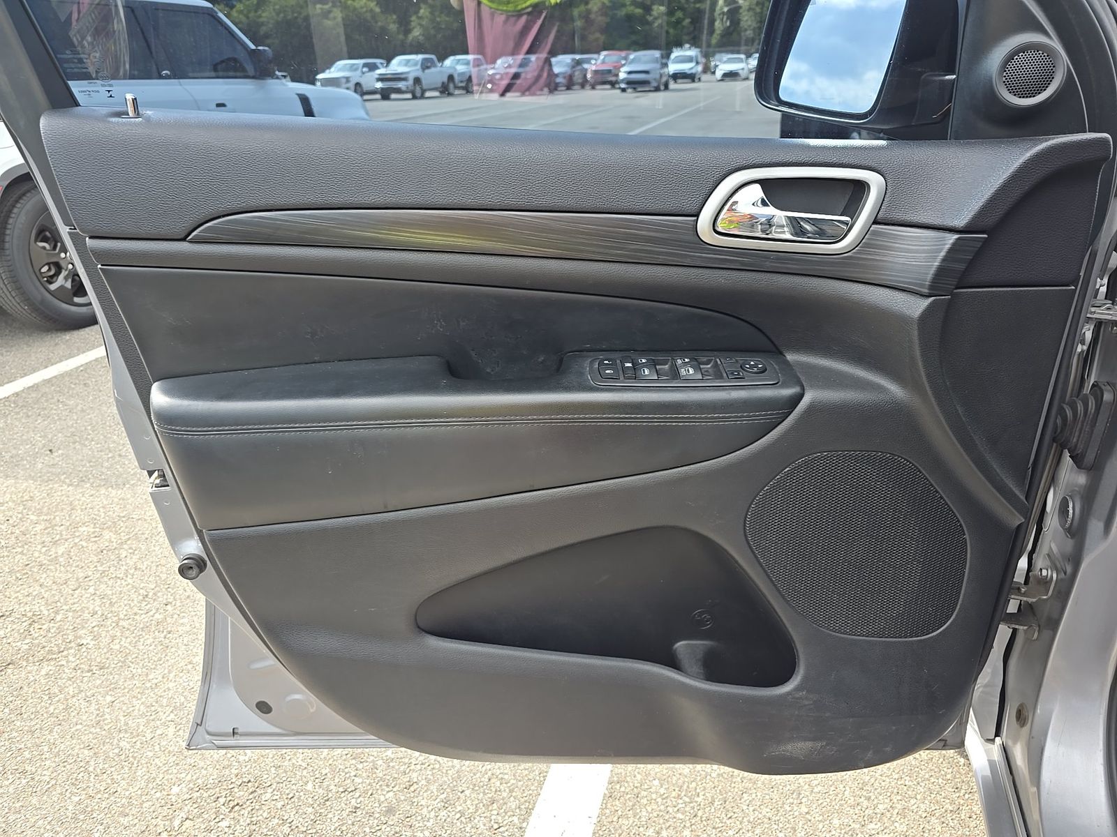 2019 Jeep Grand Cherokee Laredo Altitude Edition AWD