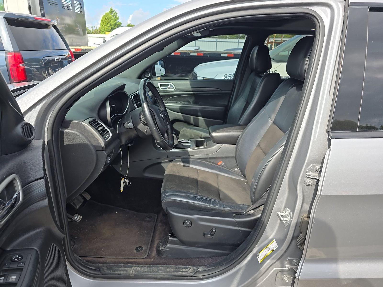 2019 Jeep Grand Cherokee Laredo Altitude Edition AWD
