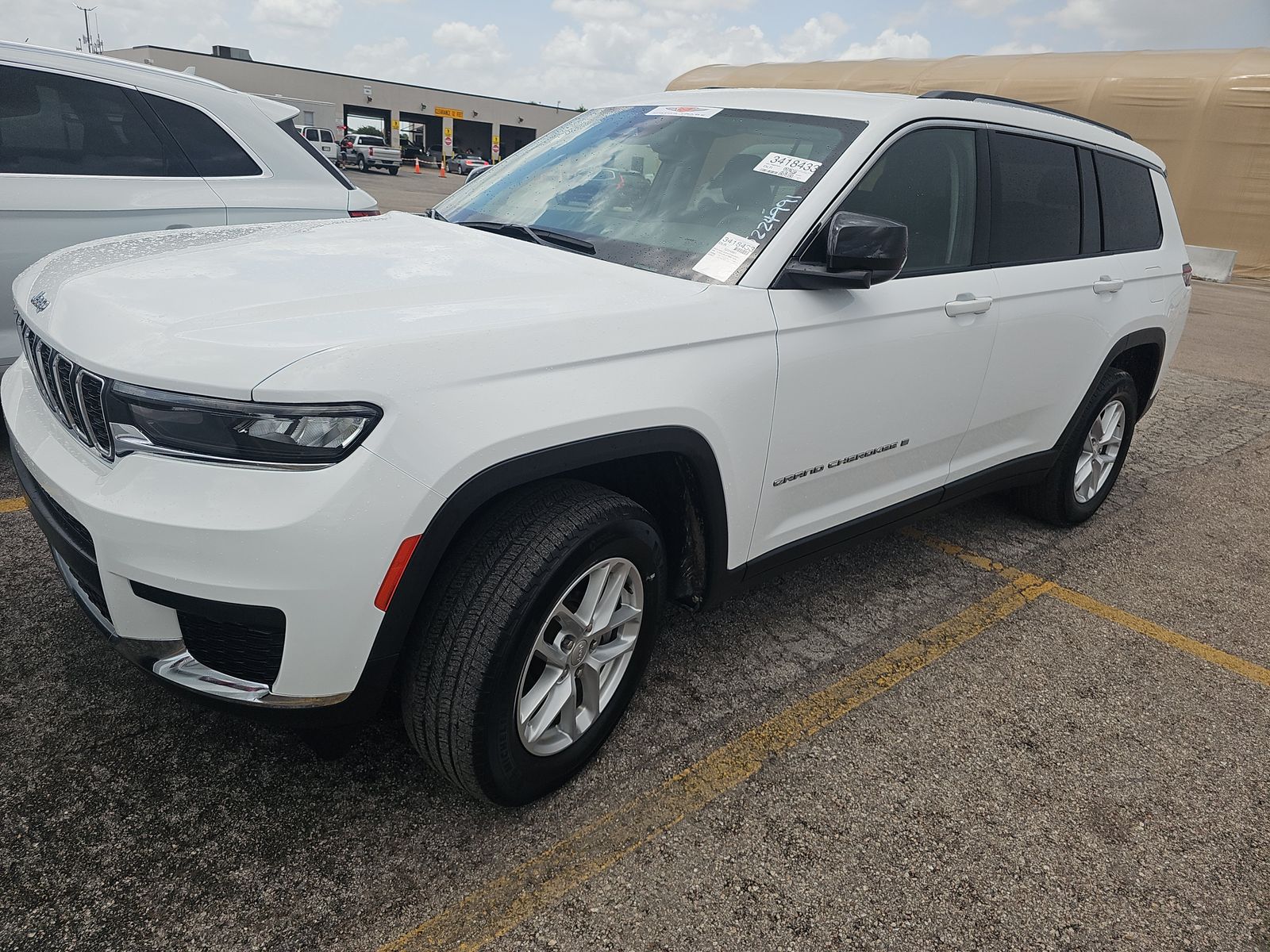 2023 Jeep Grand Cherokee L Laredo RWD