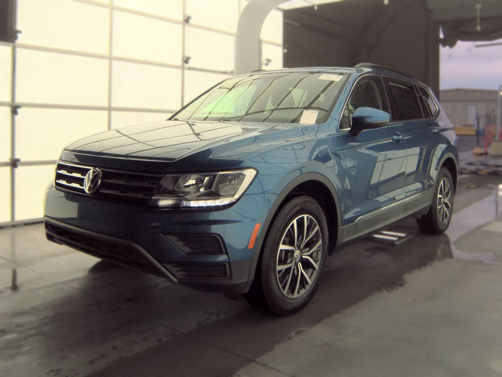 2020 Volkswagen Tiguan 2.0T SE FWD
