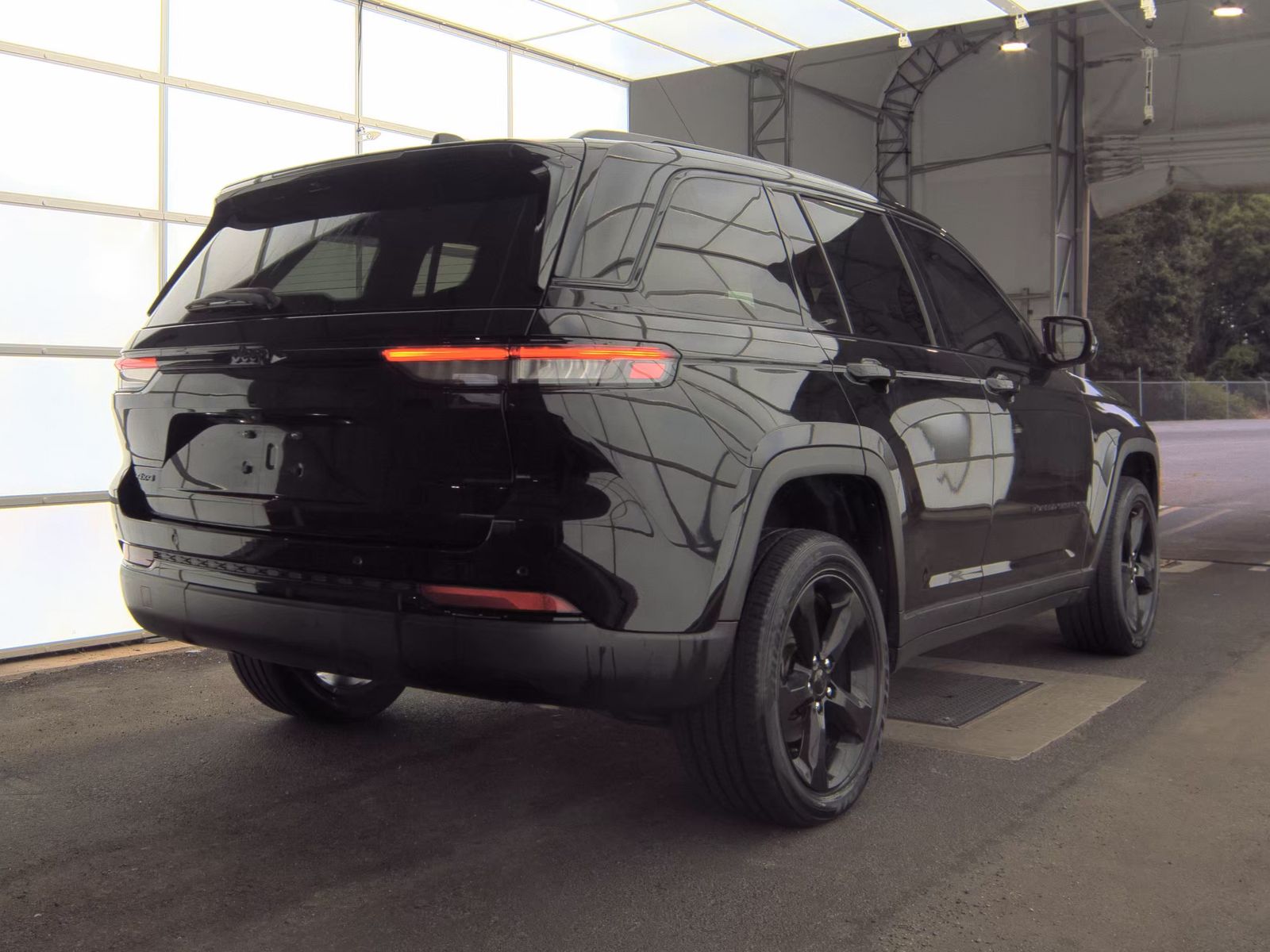 2022 Jeep Grand Cherokee Altitude AWD