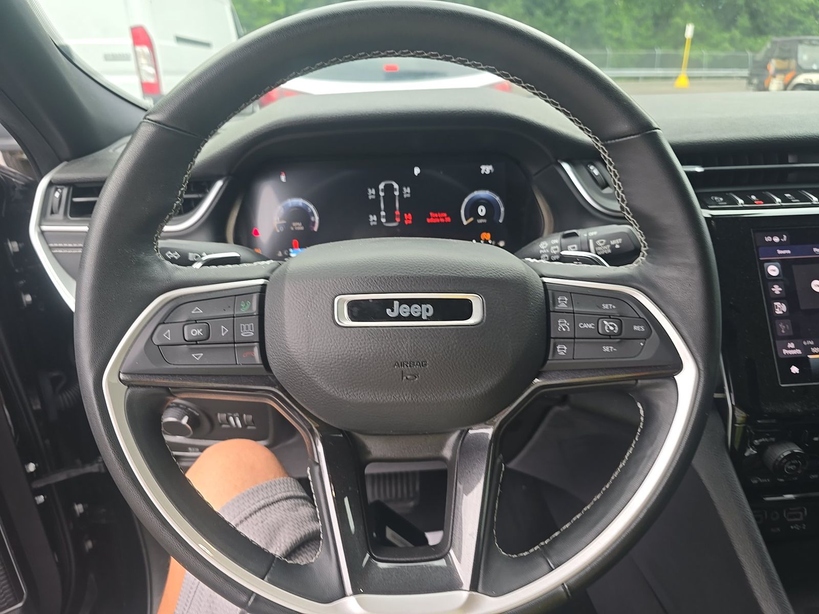 2022 Jeep Grand Cherokee Altitude AWD