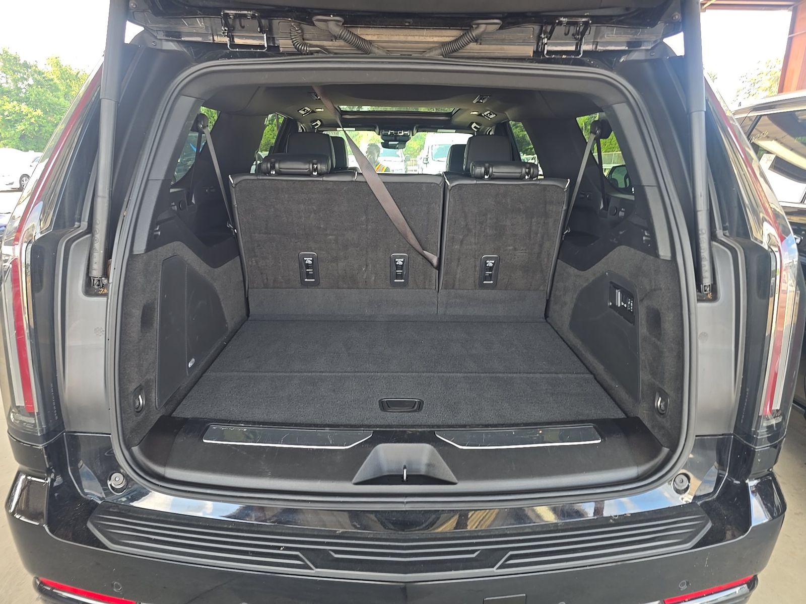 2025 Cadillac Escalade ESV Sport AWD