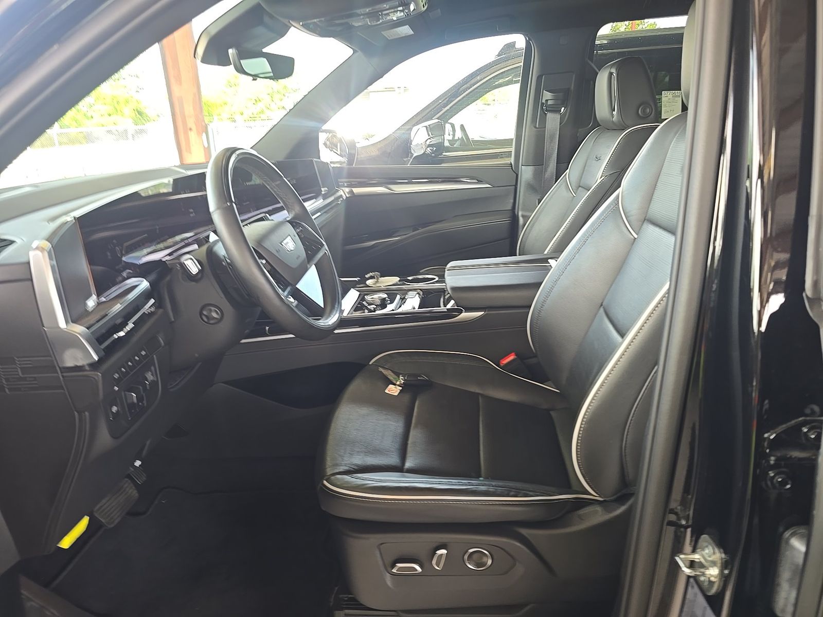 2025 Cadillac Escalade ESV Sport AWD