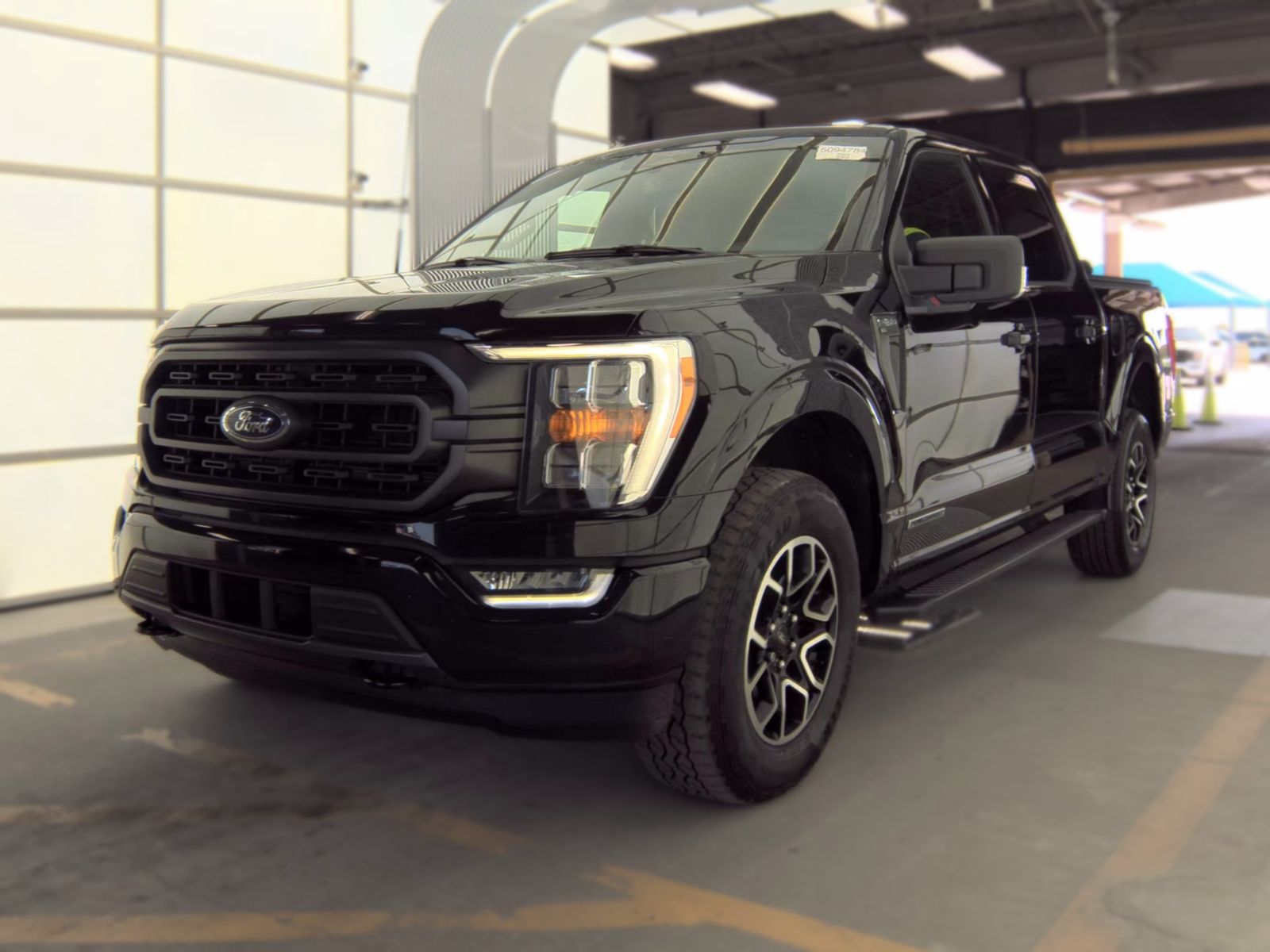 2023 Ford F-150 Hybrid XLT AWD