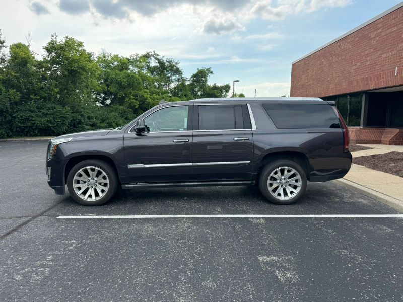 2018 Cadillac Escalade ESV Platinum AWD