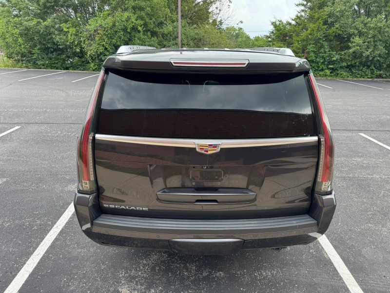 2018 Cadillac Escalade ESV Platinum AWD