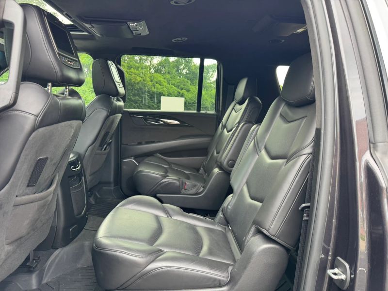 2018 Cadillac Escalade ESV Platinum AWD