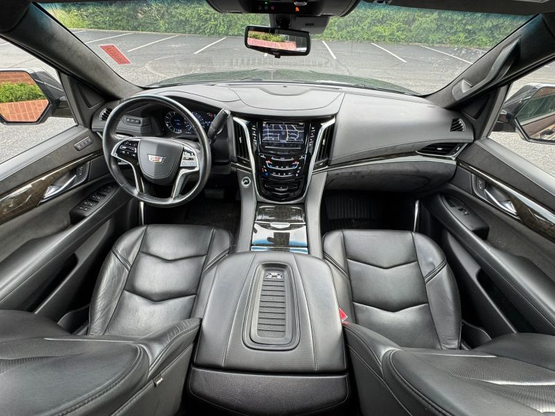 2018 Cadillac Escalade ESV Platinum AWD