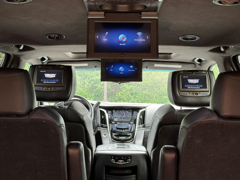 2018 Cadillac Escalade ESV Platinum AWD
