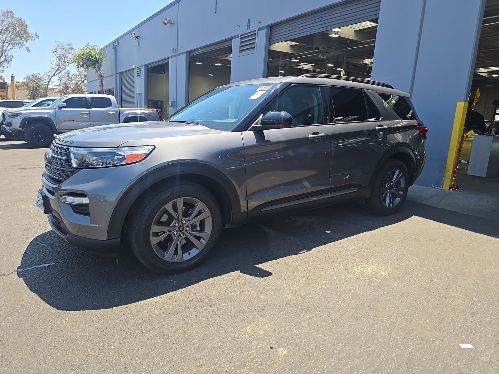 2023 Ford Explorer XLT RWD
